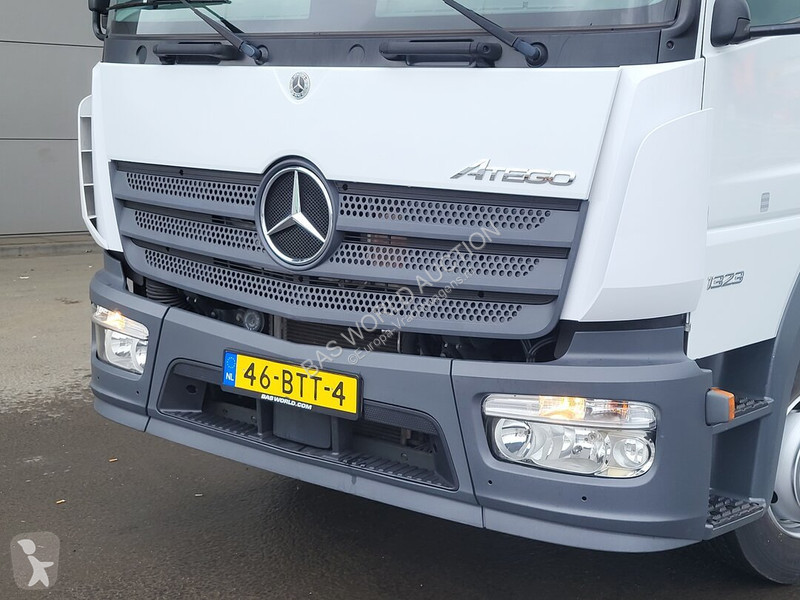 Lastbil Mercedes 1323