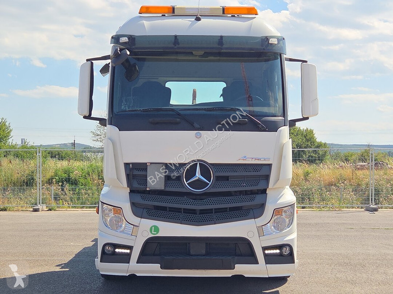 شاحنة Mercedes 2545
