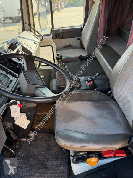 Camião Volvo 150