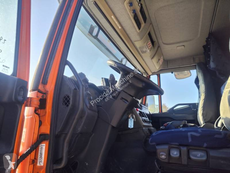 Iveco 260 S 42 truck