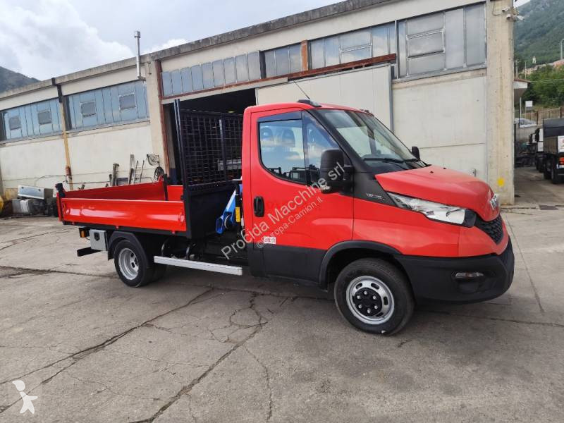 Véhicule utilitaire Iveco 35C14