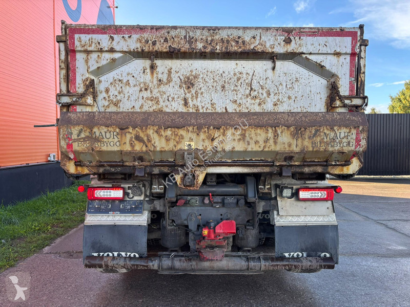 Volvo 750 8x4*4 RETARDER / BOX L=5743 mm truck