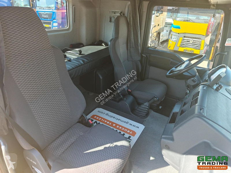 Camião MAN 210 4x2 Sleeper Cab Euro4 - Recovery...