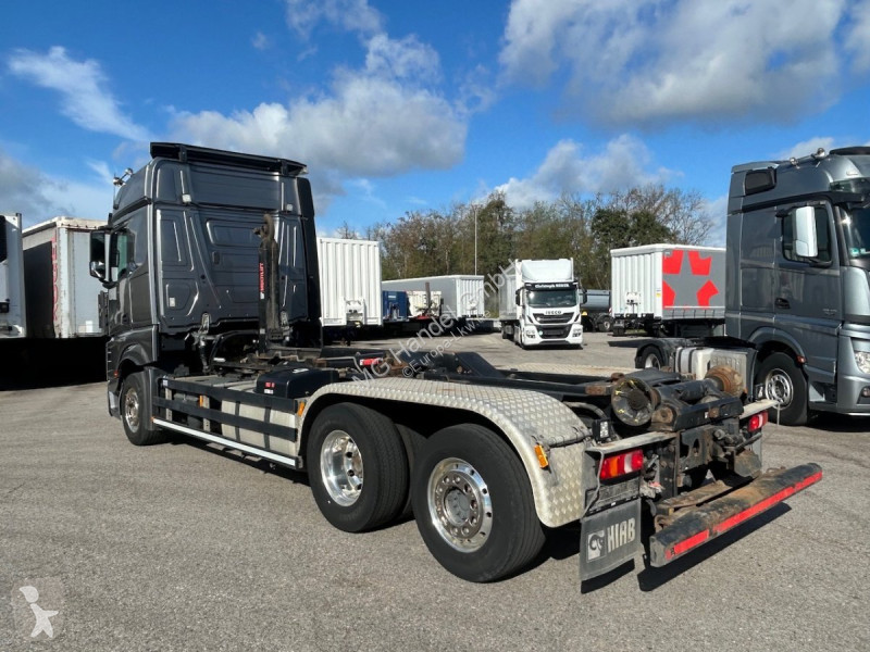 Camion Mercedes Actros 2551 L 6x2...