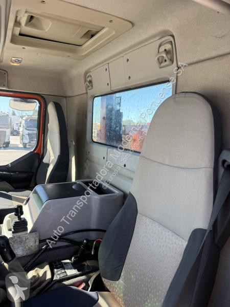 Renault 370 DXI truck