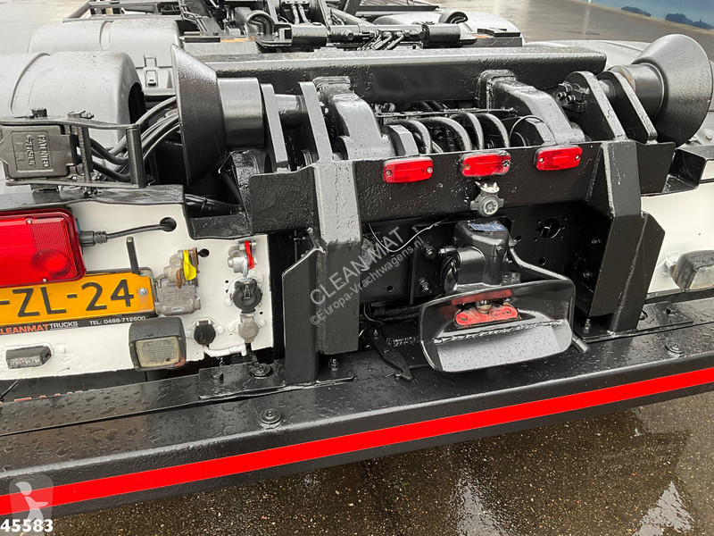 MAN TGA Hiab 16 Tonmeter laadkraan truck