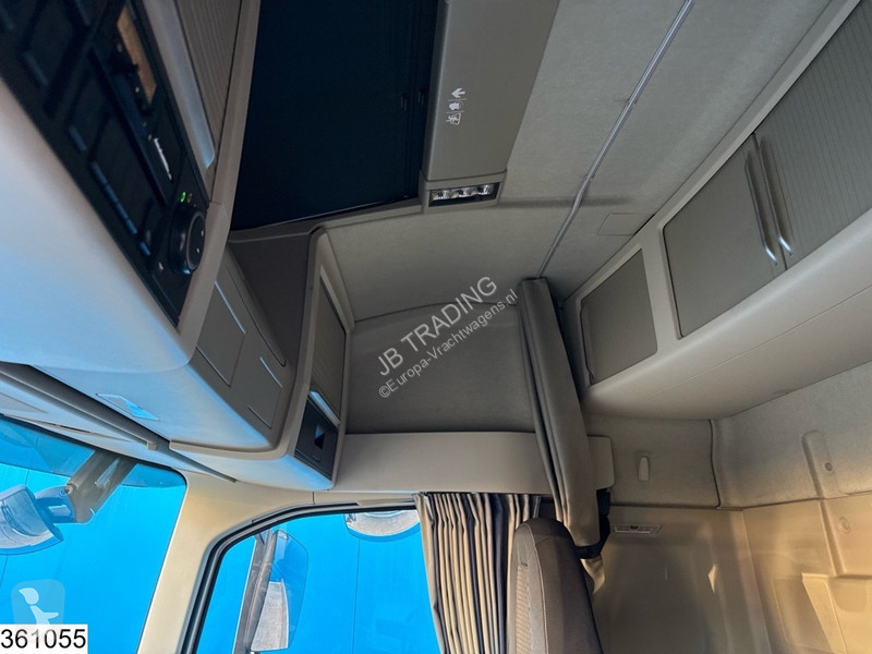 Грузовик Volvo 500 EURO 6E, Standairco, NB