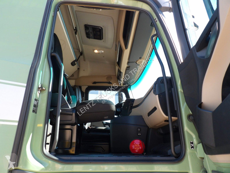 Camion Mercedes ACTROS 3353-6X4-RETARDER-NEW...