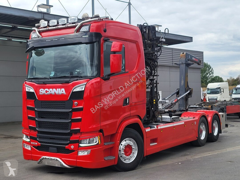 Lastbil Scania 520