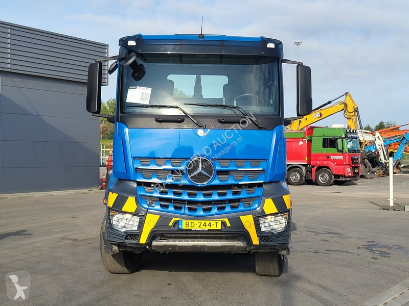 Lastbil Mercedes 3245