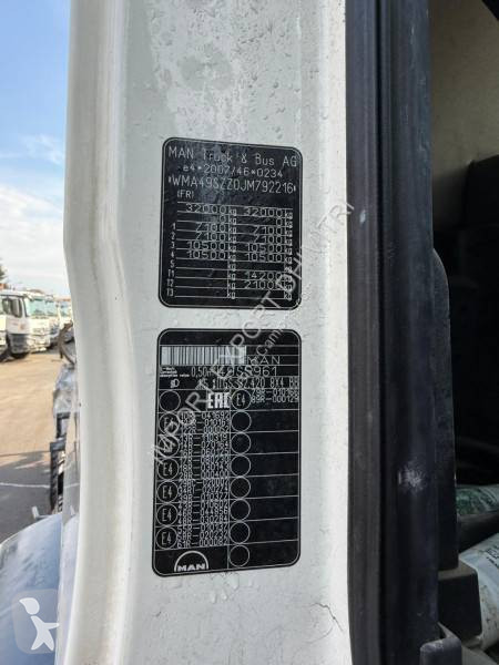 MAN 32.420 truck