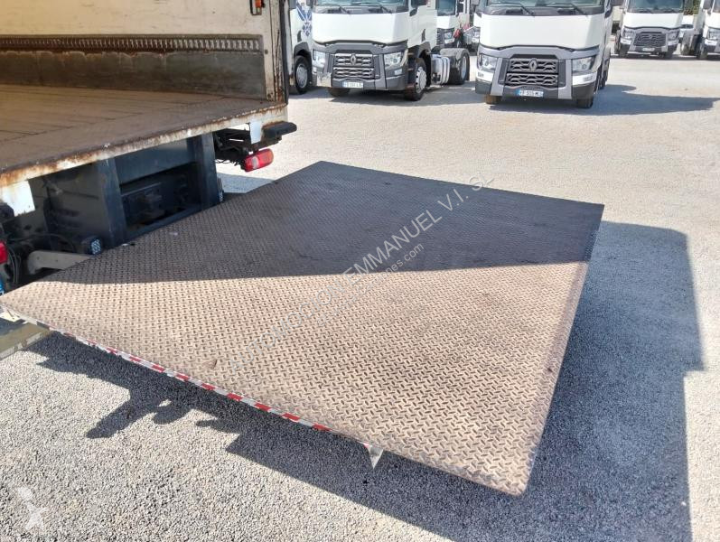 Lastbil Renault 380 6x2