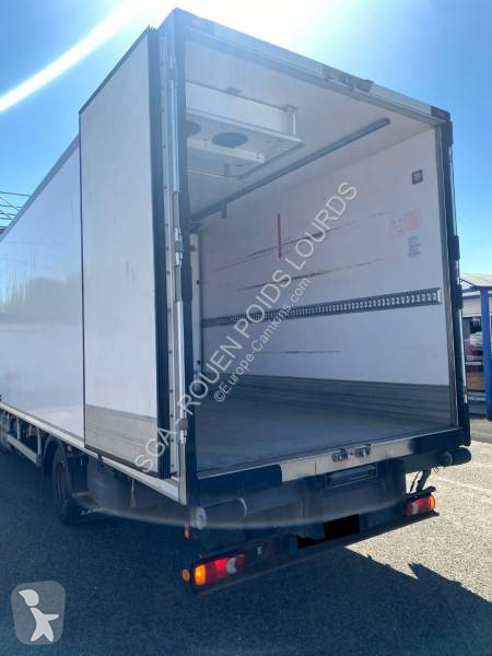 Camión Iveco 100 E 19