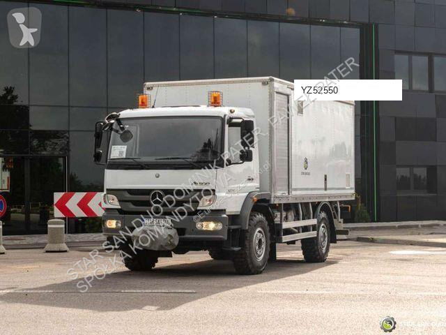 Ciężarówka Mercedes 1226 4x4 mobile workshop