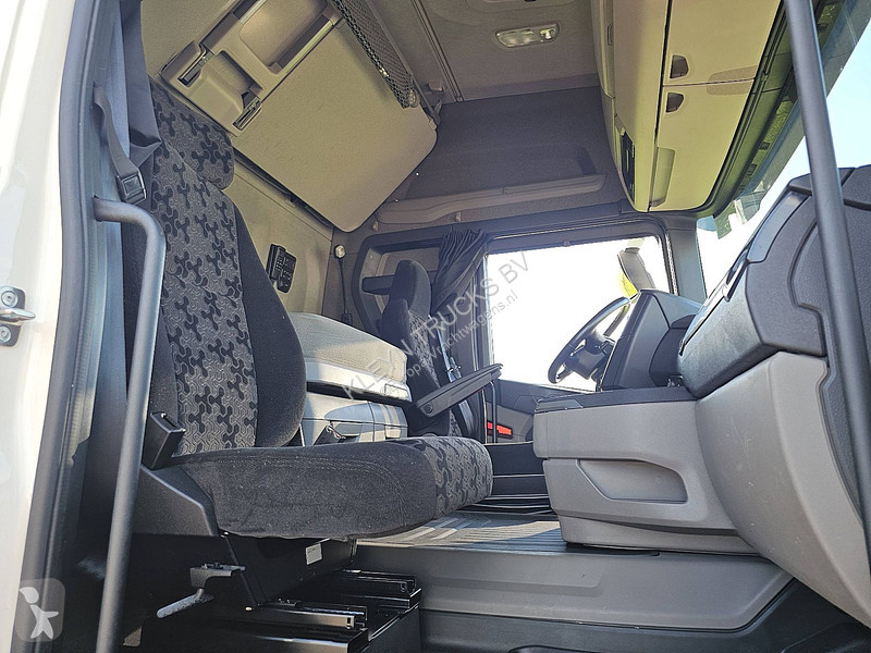 Camión Scania 450 6x2*4