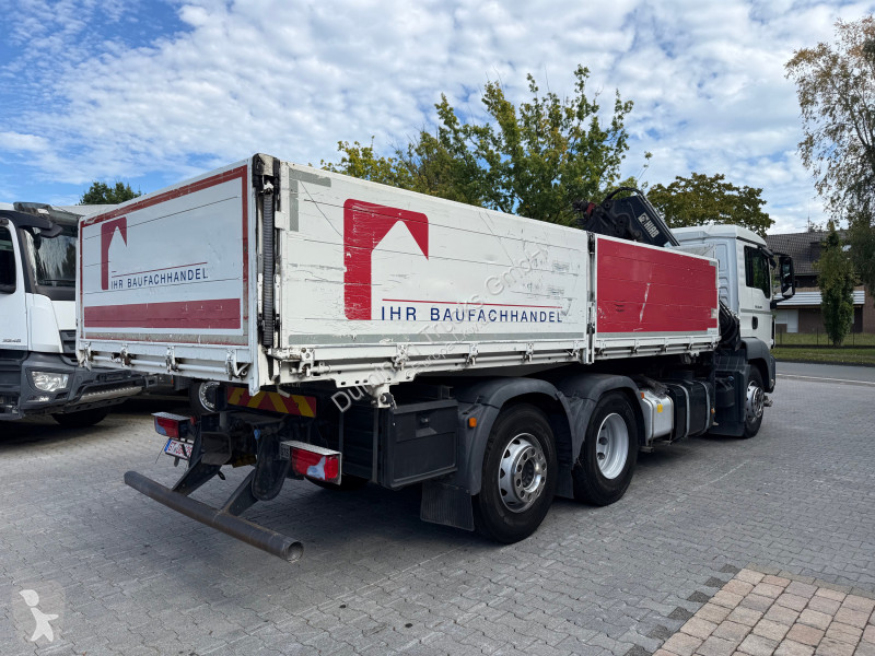شاحنة MAN TGS 26.400 6X2 Kipper mit Kran Hiab...