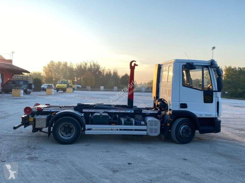 Camion Iveco EUROCARGO 80 E18
