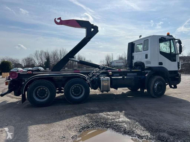 Camion Iveco TRAKKER 360 SCARRABILE 6X4