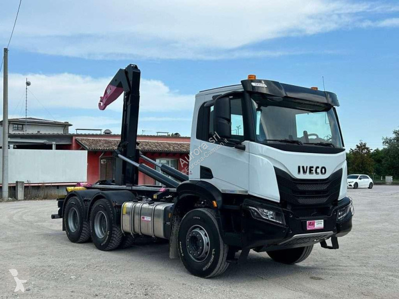 Camion Iveco TRAKKER T-WAY AD380T NUOVO SCARRABILE