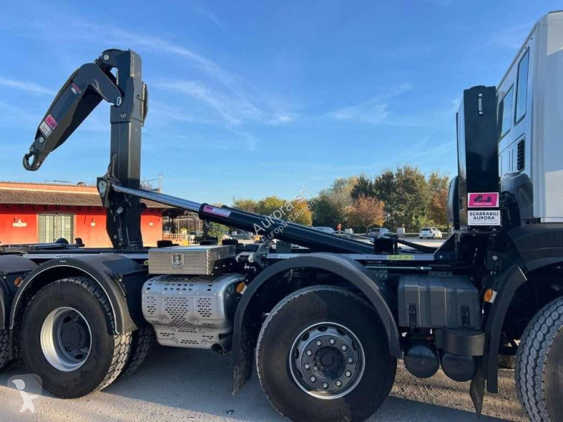 Камион Iveco TRAKKER AD500 NUOVO SCARRABILE