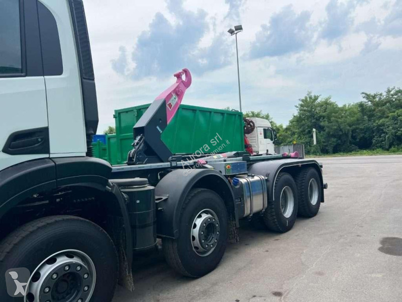 Камион Iveco TRAKKER AD540 NUOVO SCARRABILE