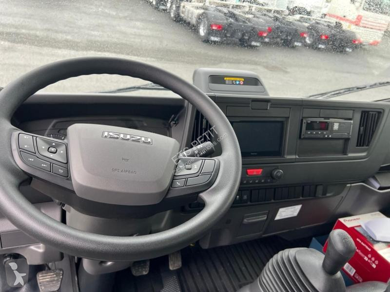Kamion Isuzu M30 5.2L 190CV EMPT 3365 M30 5.2L...