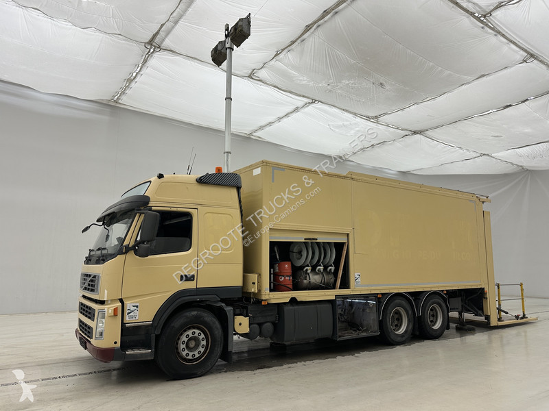 Kamion Volvo 340 - 6x4*