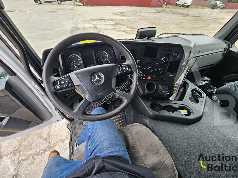 شاحنة Mercedes 1830