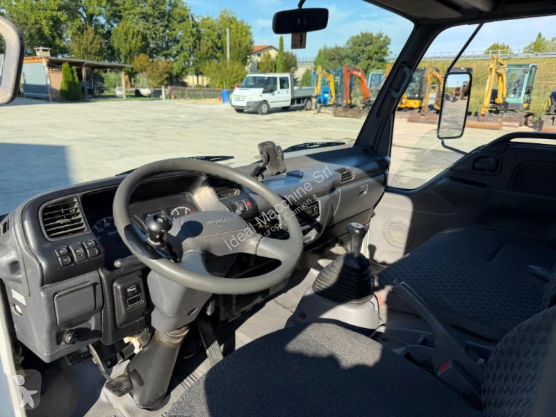 Lastbil Isuzu P35.Y07
