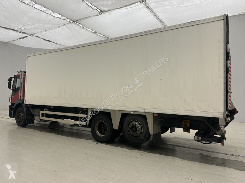 Kamion Iveco 330 - 6x2
