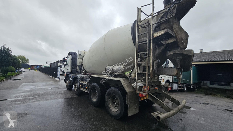 Volvo FM 370 Liebherr 9m3 truck