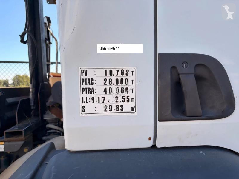 Renault 370 DXI truck