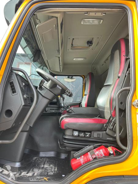 Volvo 420 truck