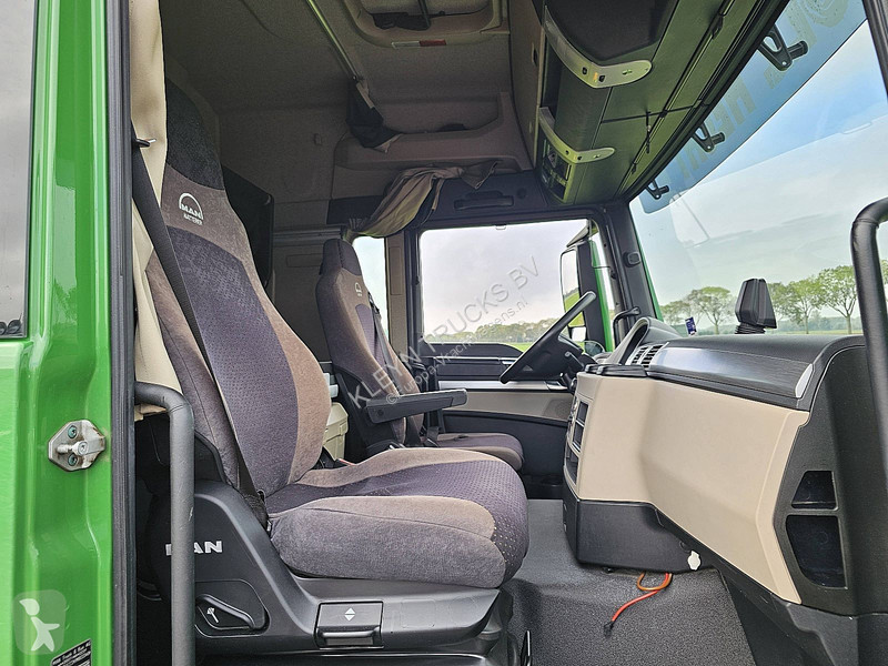 MAN 26.500 truck