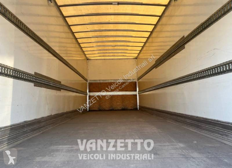 Iveco 120 E 28 P tector truck