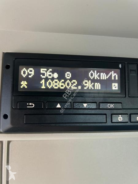 Iveco 480 truck