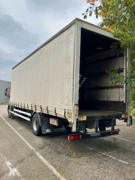 Iveco EUROCARGO 120E25 252 18 TONNES truck