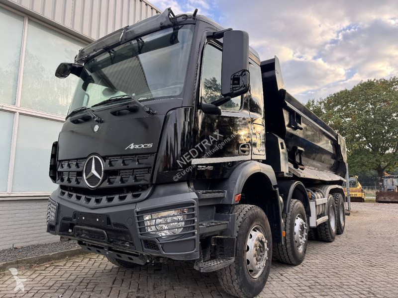 Kamion Mercedes AROCS 3246 8X4 TIPPER