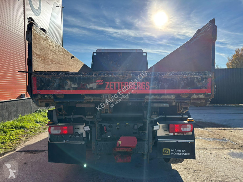 DAF 530 8x4*4 BOX L=6036 mm truck