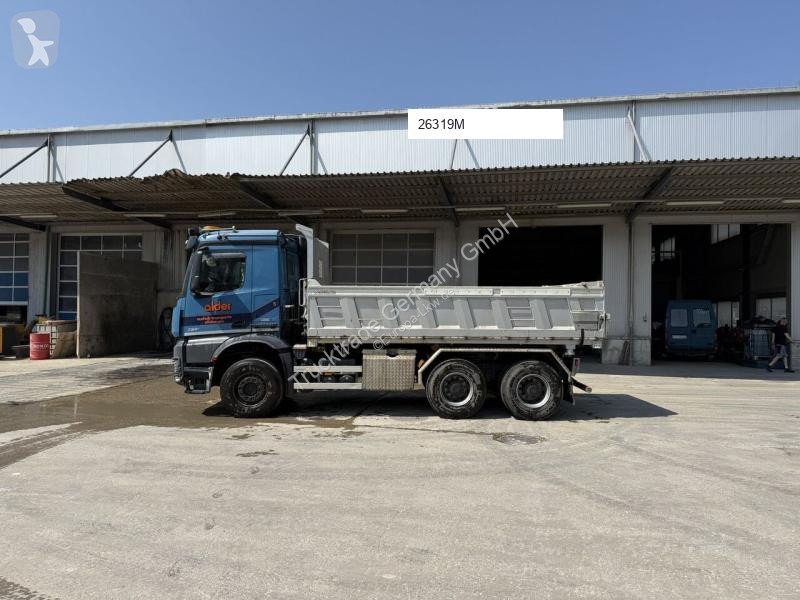 Kamion Mercedes 2851 6x4