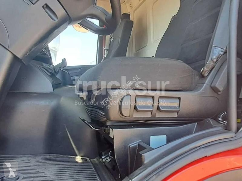 Iveco AD190E34S/P + THERMOKING T1000R truck