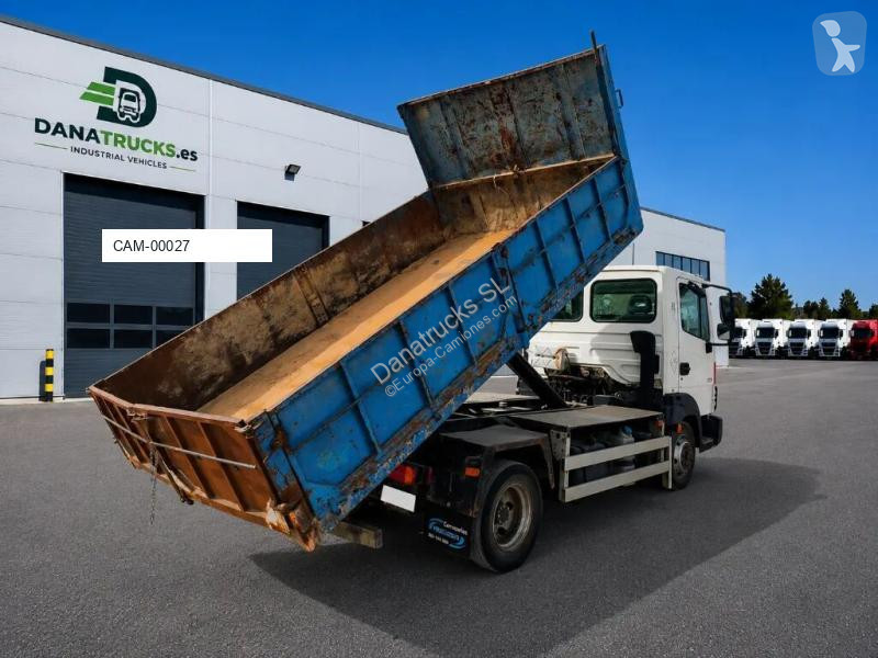 Nissan 5 Tm truck