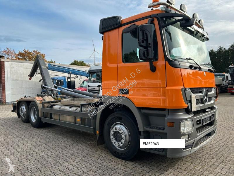 Vrachtwagen Mercedes RK 2070