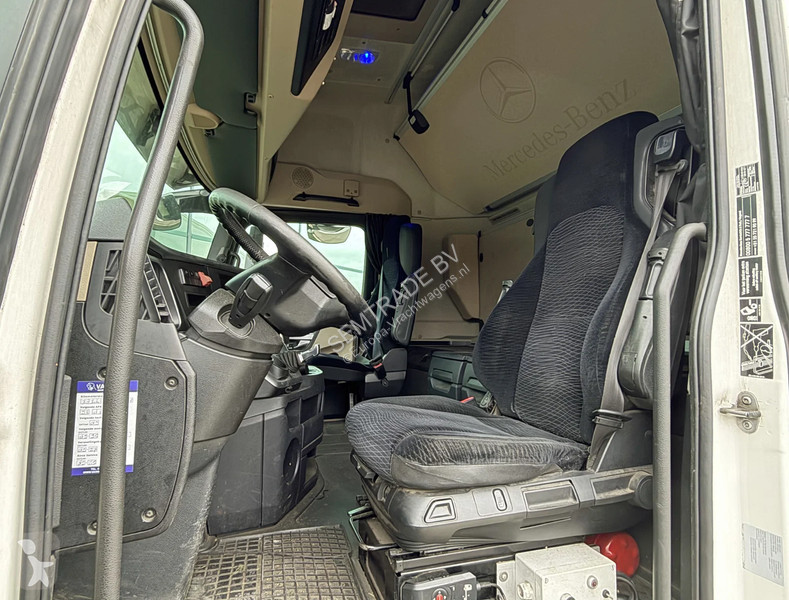 شاحنة Mercedes 2842 EURO 6 ISOLATED BOX CARRIER...