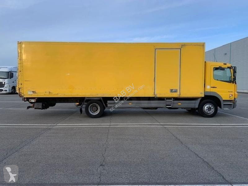 Kamion Mercedes 1218