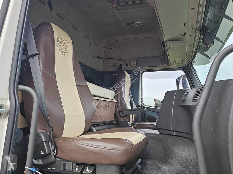 Kamion Volvo FM 330 Globetrotter  truck BDF
