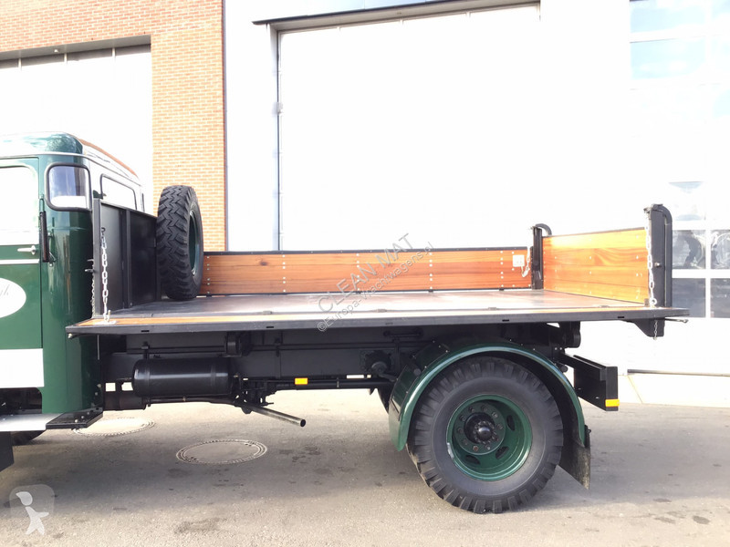 Vrachtwagen  4x4 met Netam kipper
