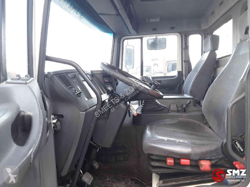 Camion Volvo FL6 lames-steel
