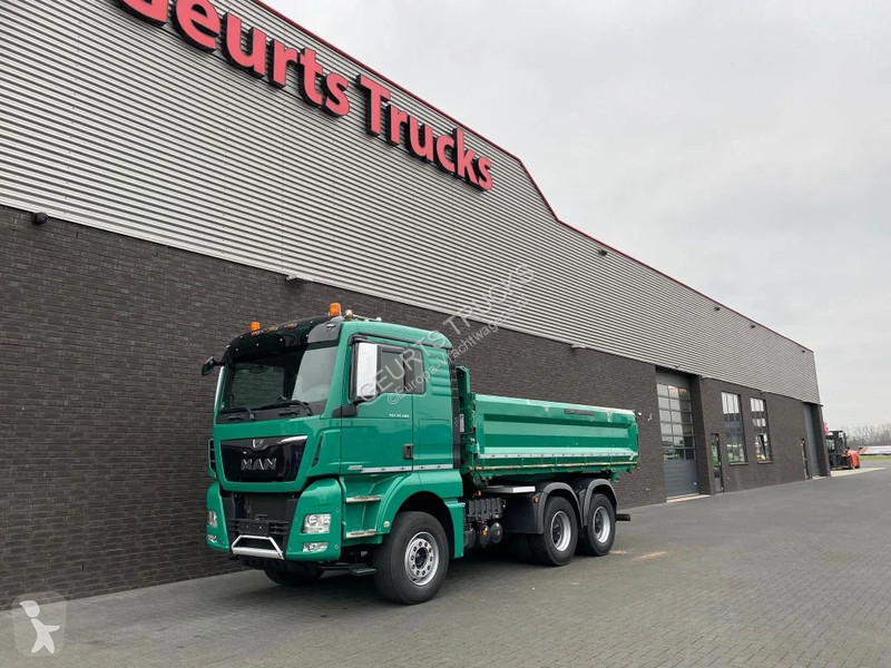 Kamion MAN 26.560 6X4 BB + 3 ZIJDIGE...
