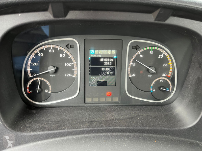 Kamion Mercedes Atego 818 K 2-Achs Kipper Schalter